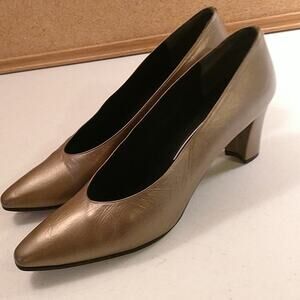 Stuart Weitzman New York classic Pumps - Narrow Width Pre-loved